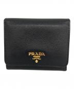 PRADAプラダ）の古着「サフィアーノ/3つ折り財布」｜ブラック