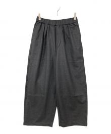 maison de soil（メゾンドソイル）の古着「WORSTED SERGE 2TUCK WIDE EASY PANTS」｜グレー