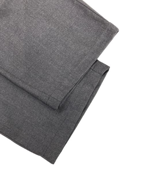 maison de soil（メゾンドソイル）maison de soil (メゾンドソイル) WORSTED SERGE 2TUCK WIDE EASY PANTS グレー サイズ:2 未使用品の古着・服飾アイテム