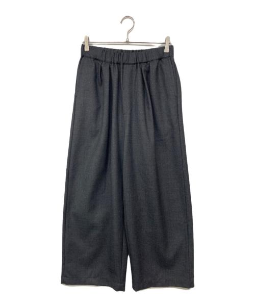 maison de soil（メゾンドソイル）maison de soil (メゾンドソイル) WORSTED SERGE 2TUCK WIDE EASY PANTS グレー サイズ:2 未使用品の古着・服飾アイテム