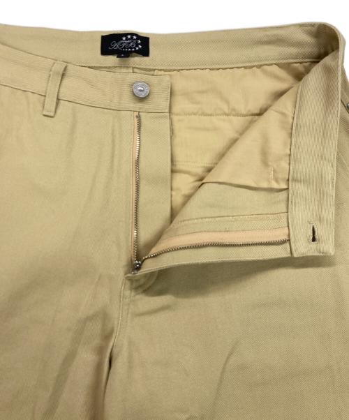 AFB（エーエフビー）AFB (エーエフビー) SUPER BAGGY STUDDED PANTS / サイドスタッズ チノパンツ ベージュ サイズ:Lの古着・服飾アイテム