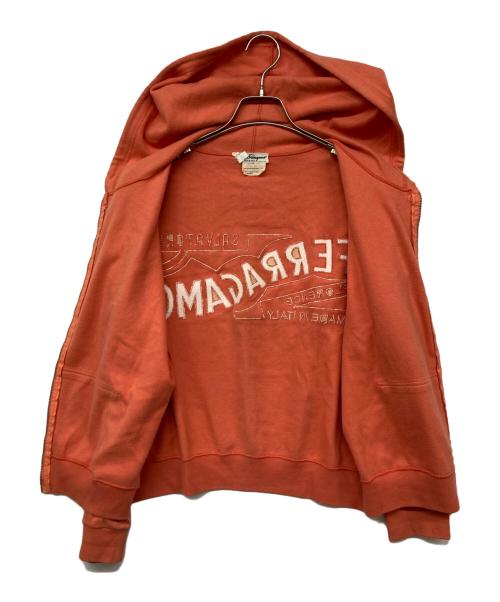 Salvatore Ferragamo（サルヴァトーレ フェラガモ）Salvatore Ferragamo (サルヴァトーレ フェラガモ) バックロゴジップフーディ オレンジ サイズ:Lの古着・服飾アイテム