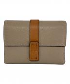 LOEWEロエベ）の古着「バーティカルウォレット 三つ折り財布」｜ベージュ