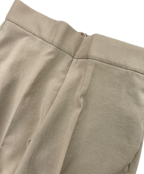 SEVEN TEN by MIHO KAWAHITO（セブン テン バイ ミホ カワヒト）SEVEN TEN by MIHO KAWAHITO (セブン テン バイ ミホ カワヒト) テーパードパンツ ベージュ サイズ:Ｍの古着・服飾アイテム