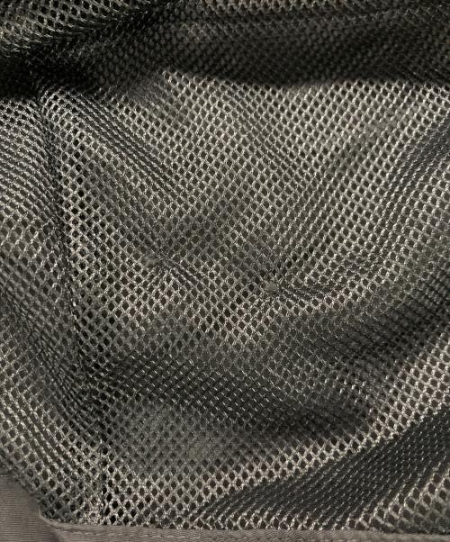 FRED PERRY（フレッドペリー）FRED PERRY (フレッドペリー) HOODED SHELL JACKET / フーデットシェルジャケット グレー サイズ:Lの古着・服飾アイテム