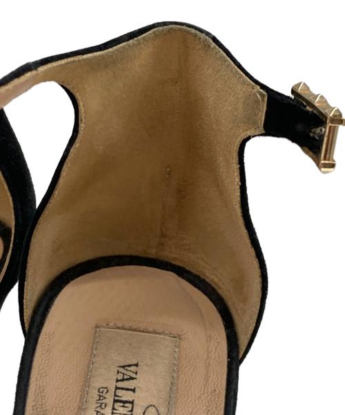 VALENTINO（ヴァレンティノ）VALENTINO (ヴァレンティノ) バックスタッズヒールパンプス ブラック サイズ:36の古着・服飾アイテム