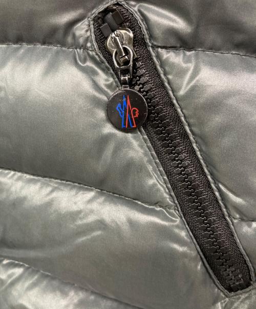 MONCLER（モンクレール）MONCLER (モンクレール) Bady / バディ ショートダウンジャケット グリーングレー×パープル サイズ:00の古着・服飾アイテム