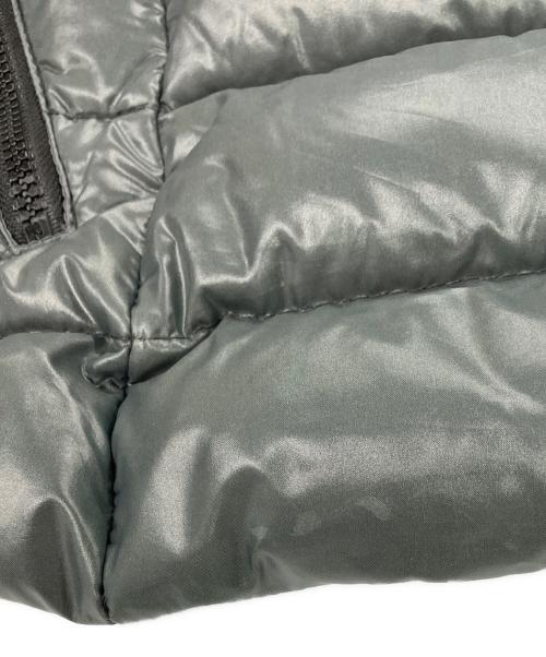 MONCLER（モンクレール）MONCLER (モンクレール) Bady / バディ ショートダウンジャケット グリーングレー×パープル サイズ:00の古着・服飾アイテム