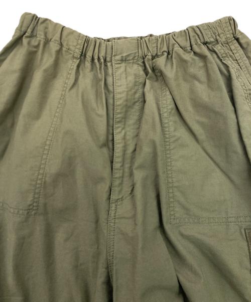 maturely（マチュアリー）maturely (マチュアリー) パラシュート イージーパンツ カーキの古着・服飾アイテム