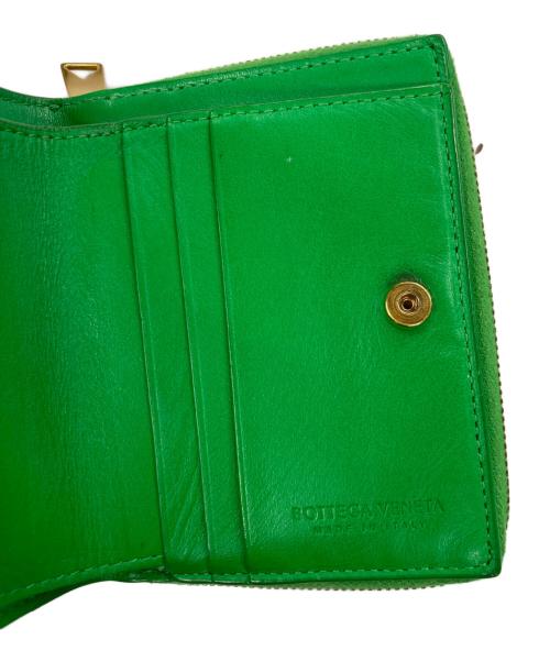 BOTTEGA VENETA（ボッテガベネタ）BOTTEGA VENETA (ボッテガベネタ) Cassette Intrecciato Compact Wallet/カセットイントレチャートコンパクトウォレット グリーンの古着・服飾アイテム