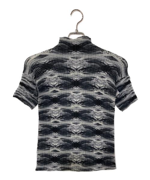 ISSEY MIYAKE FETE（イッセイミヤケフェット）ISSEY MIYAKE FETE (イッセイミヤケフェット) 総柄プリーツTEE グレー サイズ:02の古着・服飾アイテム