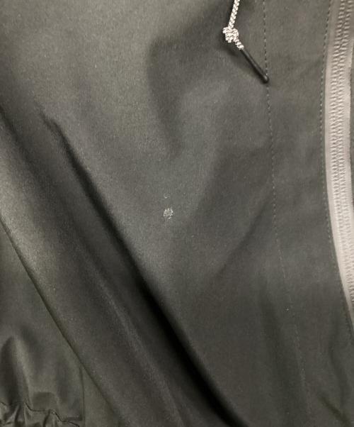 PUMA（プーマ）PUMA (プーマ) ANREALAGE (アンリアレイジ) 2 IN 1 LONG COAT フーデッドロングコート ブラック サイズ:Ｍの古着・服飾アイテム