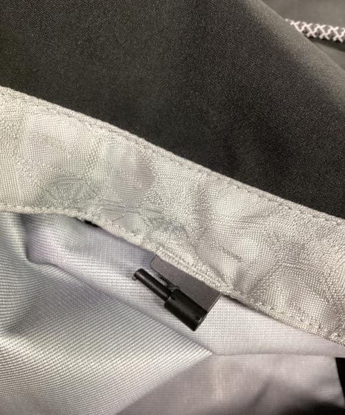 PUMA（プーマ）PUMA (プーマ) ANREALAGE (アンリアレイジ) 2 IN 1 LONG COAT フーデッドロングコート ブラック サイズ:Ｍの古着・服飾アイテム