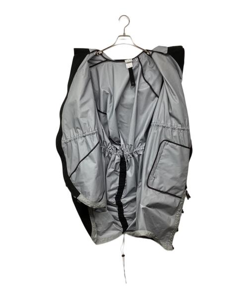 PUMA（プーマ）PUMA (プーマ) ANREALAGE (アンリアレイジ) 2 IN 1 LONG COAT フーデッドロングコート ブラック サイズ:Ｍの古着・服飾アイテム