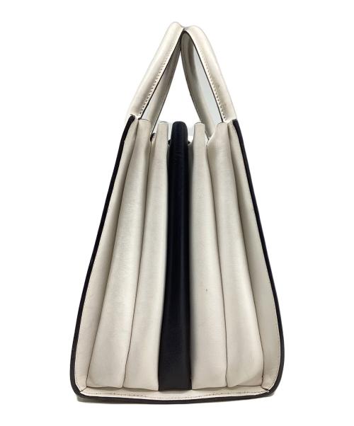 PRADA（プラダ）PRADA (プラダ) サフィアーノ/ビブリオテーク2WAYバッグ アイボリーの古着・服飾アイテム