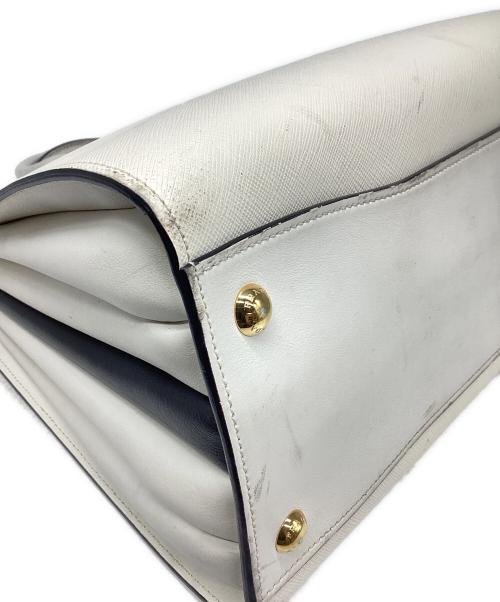 PRADA（プラダ）PRADA (プラダ) サフィアーノ/ビブリオテーク2WAYバッグ アイボリーの古着・服飾アイテム