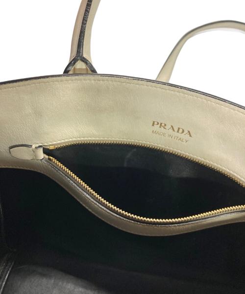 PRADA（プラダ）PRADA (プラダ) サフィアーノ/ビブリオテーク2WAYバッグ アイボリーの古着・服飾アイテム