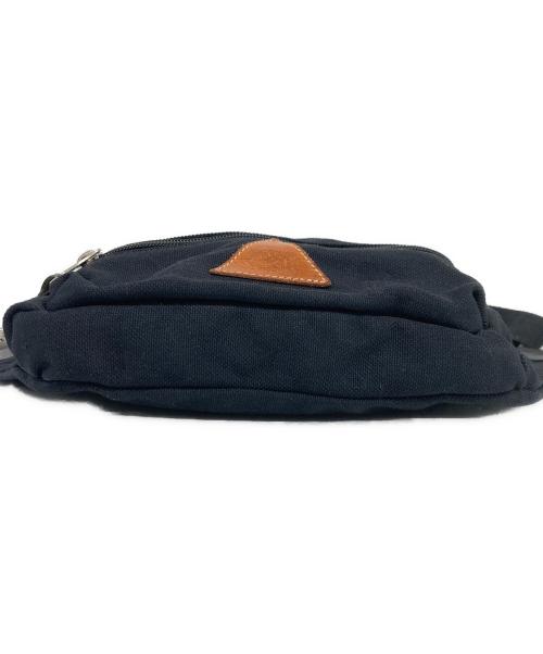 IL BISONTE（イル ビゾンテ）IL BISONTE (イル ビゾンテ) レザーパイピングボディバッグ ブラックの古着・服飾アイテム