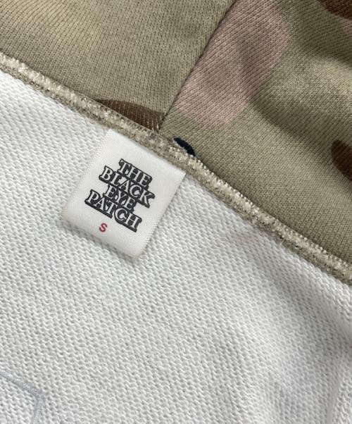 BlackEyePatch（ブラックアイパッチ）BlackEyePatch (ブラックアイパッチ) STENCIL LOGO EMBROIDERED ZIP HOODIE / ジップアップフーディー カーキ サイズ:Sの古着・服飾アイテム