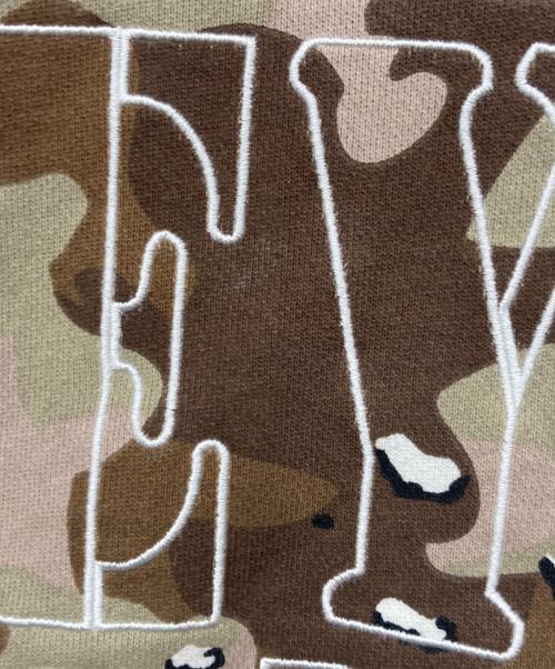 BlackEyePatch（ブラックアイパッチ）BlackEyePatch (ブラックアイパッチ) STENCIL LOGO EMBROIDERED ZIP HOODIE / ジップアップフーディー カーキ サイズ:Sの古着・服飾アイテム