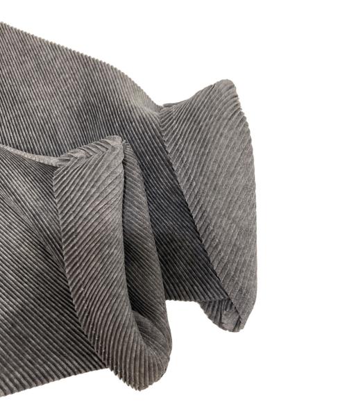 PLEATS PLEASE（プリーツプリーズ）PLEATS PLEASE (プリーツプリーズ) プリーツTEE グレー サイズ:3の古着・服飾アイテム