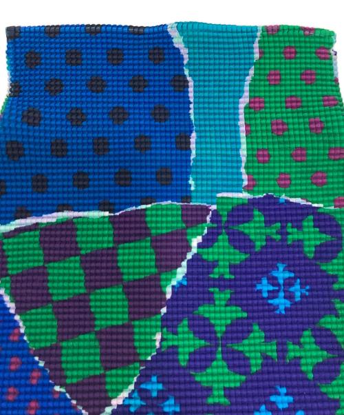 me ISSEY MIYAKE（ミーイッセイ ミヤケ）me ISSEY MIYAKE (ミーイッセイ ミヤケ) 総柄ハイネックS/Sトップス ブルー サイズ:記載なしの古着・服飾アイテム