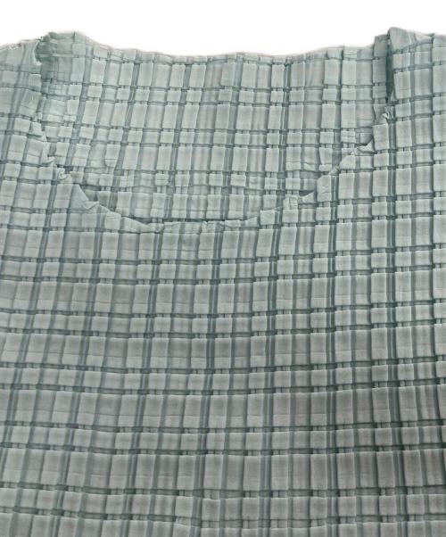 ISSEY MIYAKE（イッセイミヤケ）ISSEY MIYAKE (イッセイミヤケ) 超音波カッティングプリーツ スカイブルー サイズ:Ｍの古着・服飾アイテム