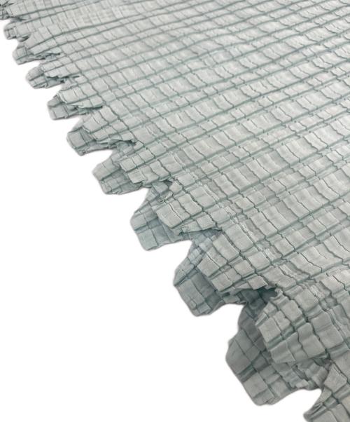 ISSEY MIYAKE（イッセイミヤケ）ISSEY MIYAKE (イッセイミヤケ) 超音波カッティングプリーツ スカイブルー サイズ:Ｍの古着・服飾アイテム