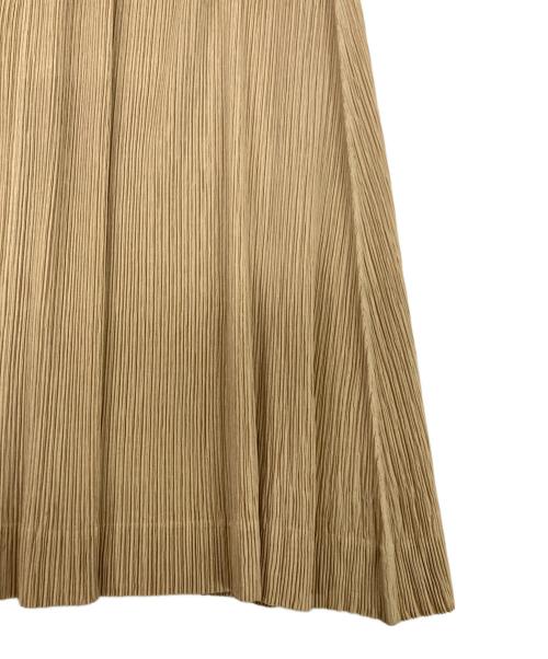 ISSEY MIYAKE（イッセイミヤケ）ISSEY MIYAKE (イッセイミヤケ) プリーツロングスカート ベージュ サイズ:１の古着・服飾アイテム