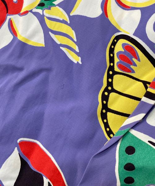 Sun Surf（サンサーフ）Sun Surf (サンサーフ) PILELEHUA 蝶柄レーヨンアロハシャツ ネイビー サイズ:Mの古着・服飾アイテム