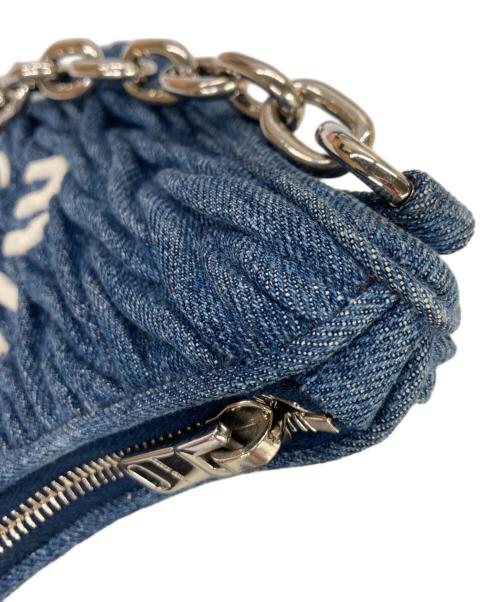 MIU MIU（ミュウミュウ）MIU MIU (ミュウミュウ) デニムマテラッセショルダーバッグ インディゴの古着・服飾アイテム