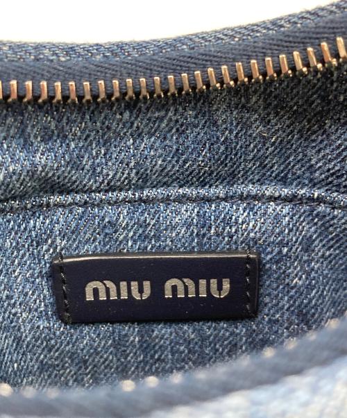 MIU MIU（ミュウミュウ）MIU MIU (ミュウミュウ) デニムマテラッセショルダーバッグ インディゴの古着・服飾アイテム