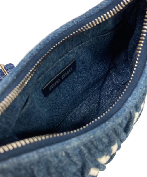MIU MIU（ミュウミュウ）MIU MIU (ミュウミュウ) デニムマテラッセショルダーバッグ インディゴの古着・服飾アイテム