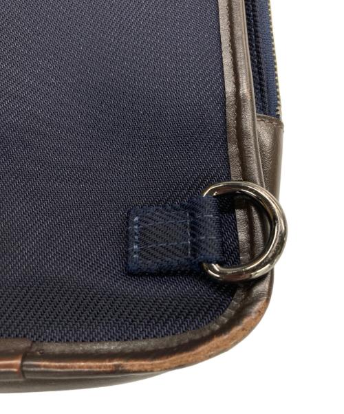 BURBERRY BLACK LABEL（バーバリーブラックレーベル）BURBERRY BLACK LABEL (バーバリーブラックレーベル) ショルダーバッグ バディバッグ ブラックの古着・服飾アイテム