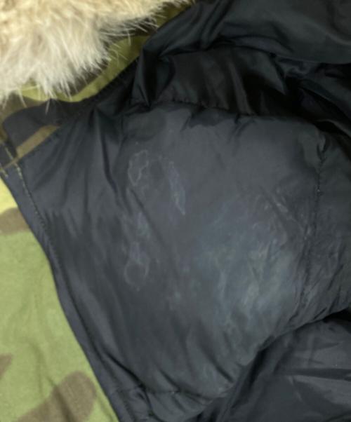 CANADA GOOSE（カナダグース）CANADA GOOSE (カナダグース) Labrador Bomber ラブラドール / ダウンジャケット マルチカラー サイズ:Mの古着・服飾アイテム