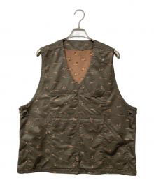 BEAMS PLUS（ビームスプラス）の古着「Adventure Vest Polyester Animal Print アドベンチャーベスト」｜グリーン