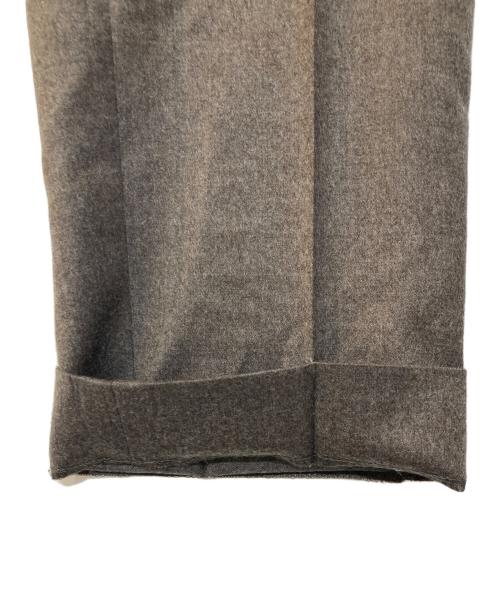 PT01（ピーティーゼロウーノ）PT01 (ピーティーゼロウーノ) ヴァージンウール ストレッチ ライトフランネル 1プリーツドレスパンツ ブラウン サイズ:40の古着・服飾アイテム