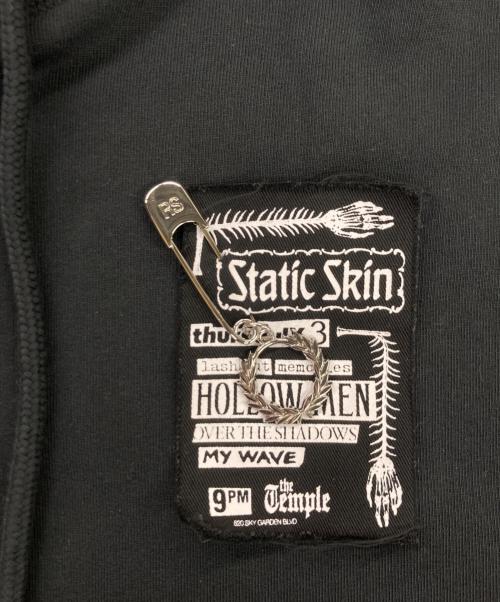 FRED PERRY（フレッドペリー）FRED PERRY (フレッドペリー) RAF SIMONS (ラフシモンズ) DESTROYED HOODED SWEATSHIRT ブラック サイズ:Ｍの古着・服飾アイテム