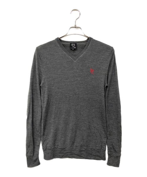 MCQ（マックキュー）MCQ (マックキュー) Vネックロゴニット グレー サイズ:XSの古着・服飾アイテム