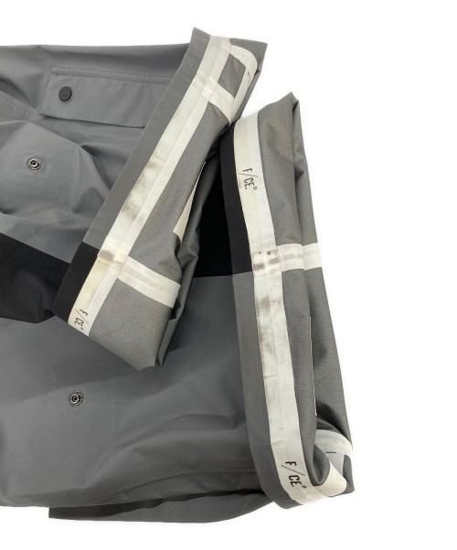 F/CE.（エフシーイー）F/CE. (エフシーイー) AQUAX STRETCH CHANGEOVER PANTS / アクアックス ストレッチ チェンジオーバー パンツ グレー サイズ:Mの古着・服飾アイテム