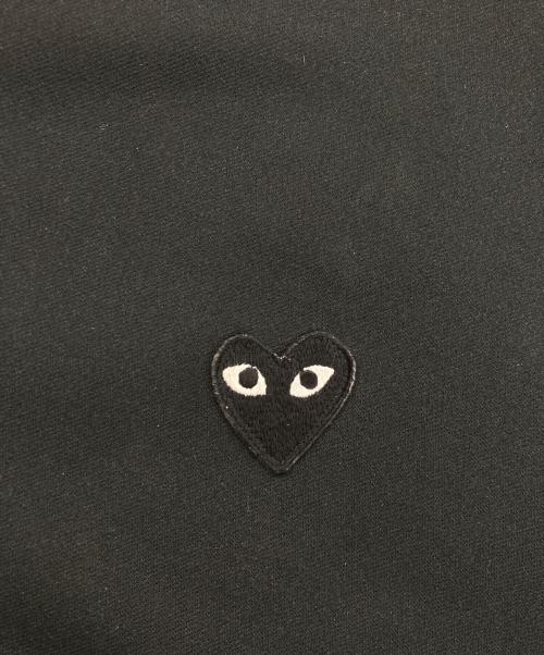 PLAY COMME des GARCONS（プレイコムデギャルソン）PLAY COMME des GARCONS (プレイコムデギャルソン) Black Emblem Black ハートロゴトラックジャケット ブラック サイズ:Mの古着・服飾アイテム