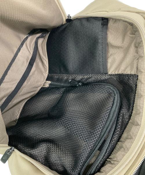 THE NORTH FACE（ザ ノース フェイス）THE NORTH FACE (ザ ノース フェイス) Shuttle Daypack / シャトルデイパック ベージュの古着・服飾アイテム