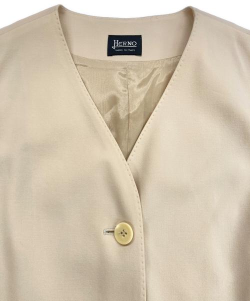 HERNO（ヘルノ）HERNO (ヘルノ) ボタンジレ ベージュ サイズ:40の古着・服飾アイテム