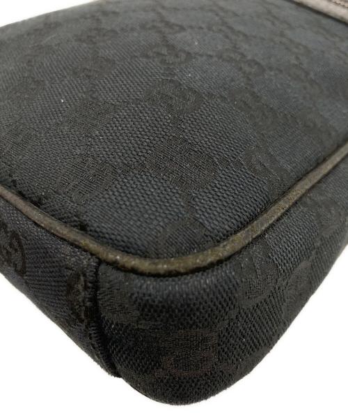 GUCCI（グッチ）GUCCI (グッチ) GGキャンバスショルダーバッグ ブラックの古着・服飾アイテム