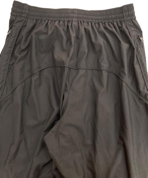 BALENCIAGA（バレンシアガ）BALENCIAGA (バレンシアガ) SPORTY B ナイロントラックパンツ ブラック サイズ:46の古着・服飾アイテム