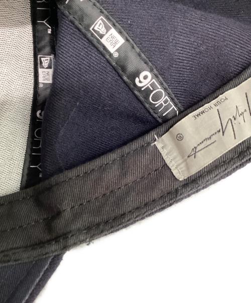 New Era（ニューエラ）New Era (ニューエラ) Yohji Yamamoto pour homme (ヨウジヤマモト プールオム) 9FORTY ロゴキャップ ネイビーの古着・服飾アイテム