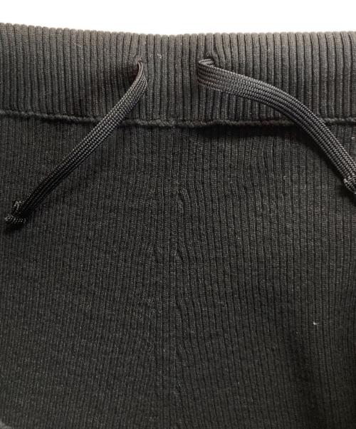 HOMME PLISSE ISSEY MIYAKE（オム プリッセ イッセイ ミヤケ）HOMME PLISSE ISSEY MIYAKE (オム プリッセ イッセイ ミヤケ) Basic Knit Pants / ベーシック ニット ブラック サイズ:3の古着・服飾アイテム