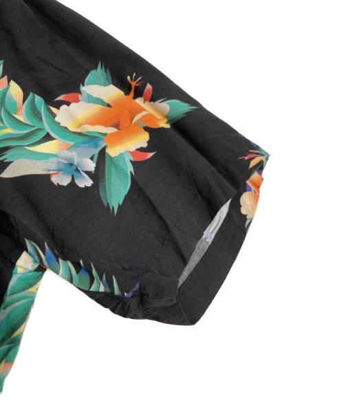 ALOHA RUG（アロハラグ）ALOHA RUG (アロハラグ) レーヨンアロハシャツ ハイビスカス ブラック サイズ:XLの古着・服飾アイテム