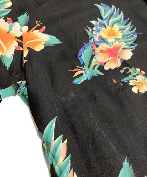 ALOHA RUG（アロハラグ）ALOHA RUG (アロハラグ) レーヨンアロハシャツ ハイビスカス ブラック サイズ:XLの古着・服飾アイテム