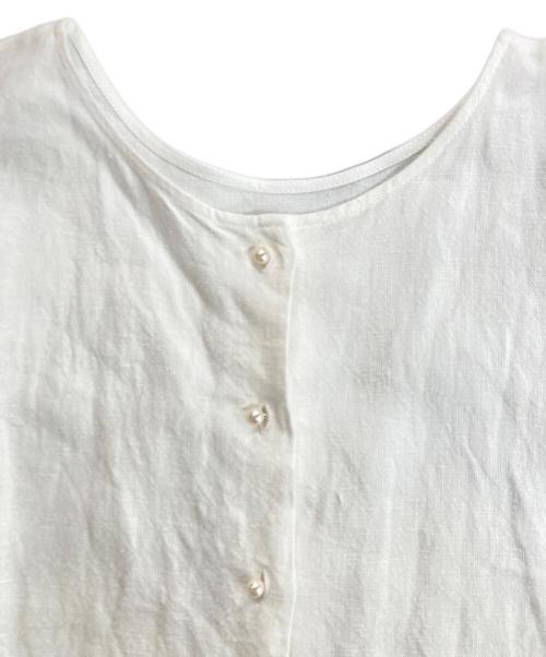 BEARDSLEY（ビアズリー）BEARDSLEY (ビアズリー) パールボタンリネン前後ブラウス ホワイト サイズ:Fの古着・服飾アイテム